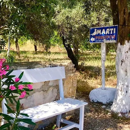 Marti Gazde/Camere de închiriat *